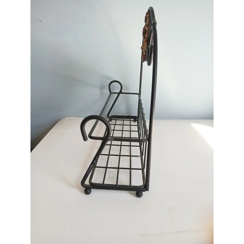 Unbranded topiary basket
